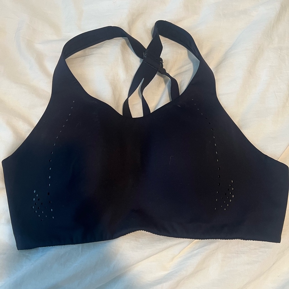 Lululemon Women’s Black Seamless Sports Bra